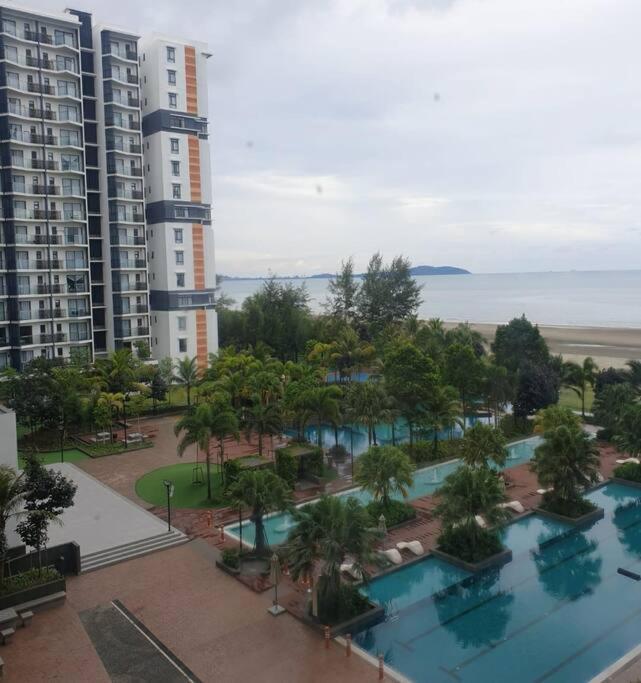 Timurbay Beach Resort Kuantan By Ana Exterior foto